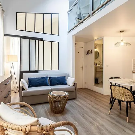 דירה Renovated Duplex - Croisette Golden Square *